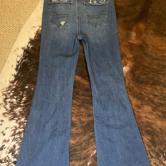 American Eagle High Rise Distressed Jeans- Size 8 - Picture 3 of 8